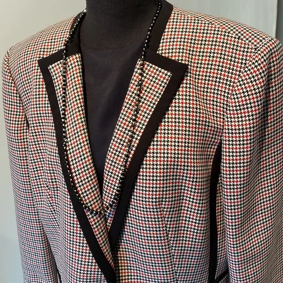 🌟 Beautiful Houndstooth Blazer - Picture 3 of 14